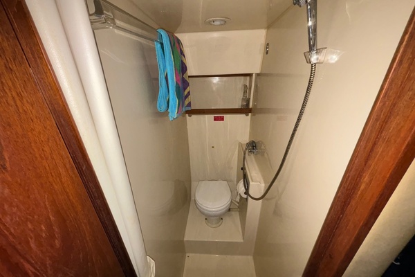 42ft Chris Craft Yacht For Sale