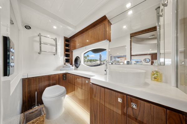 63ft Riviera Yacht For Sale