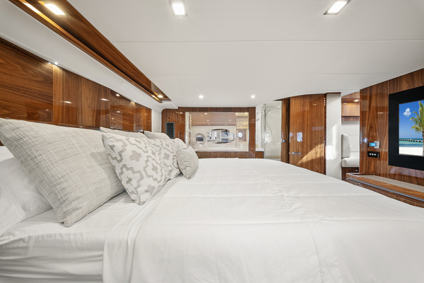 63ft Riviera Yacht For Sale