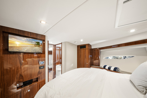 63ft Riviera Yacht For Sale