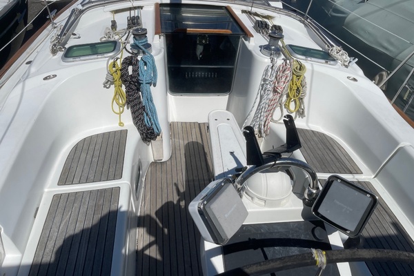 42ft Beneteau Yacht For Sale