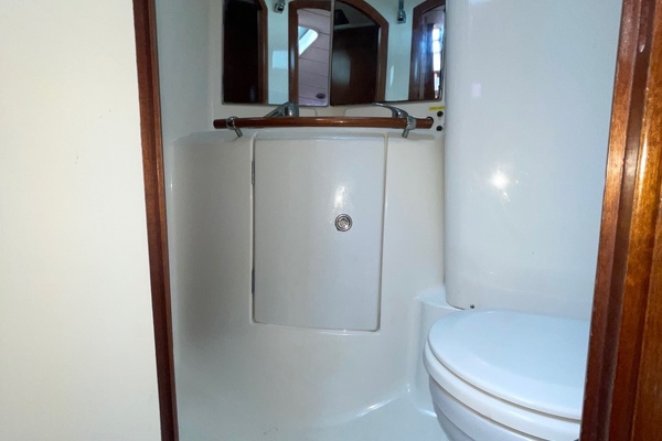 42ft Beneteau Yacht For Sale