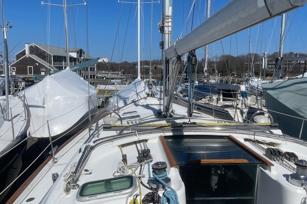 42ft Beneteau Yacht For Sale