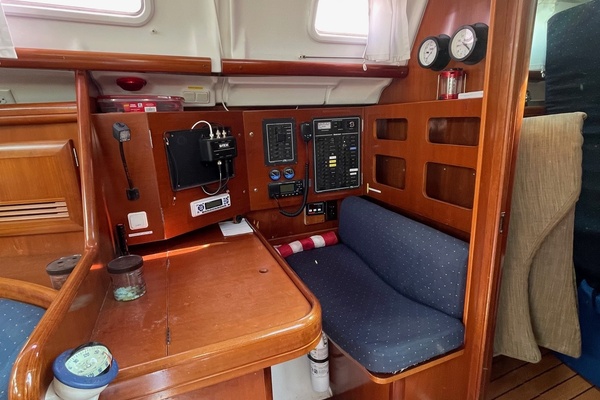 42ft Beneteau Yacht For Sale