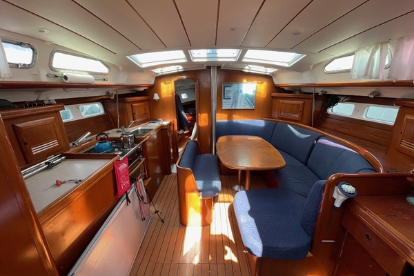 42ft Beneteau Yacht For Sale