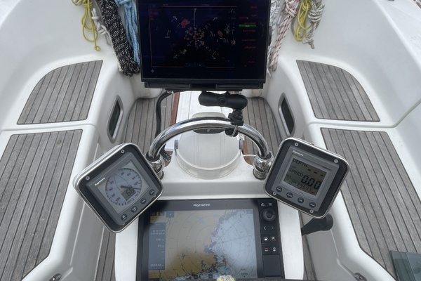 Short Horizon 42ft Beneteau Yacht For Sale