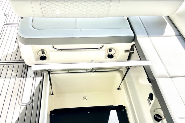 25ft Sea Ray Yacht For Sale