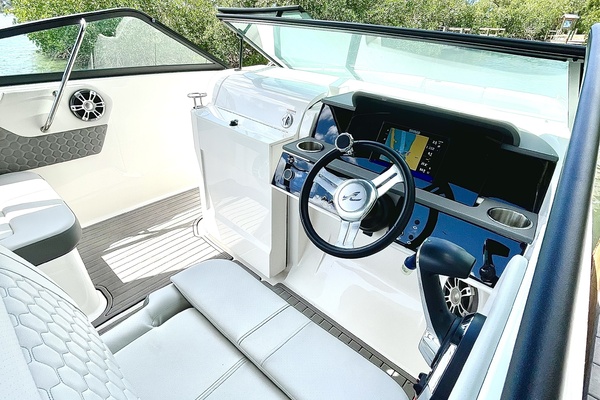 25ft Sea Ray Yacht For Sale