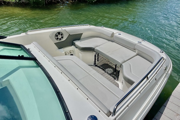 25ft Sea Ray Yacht For Sale