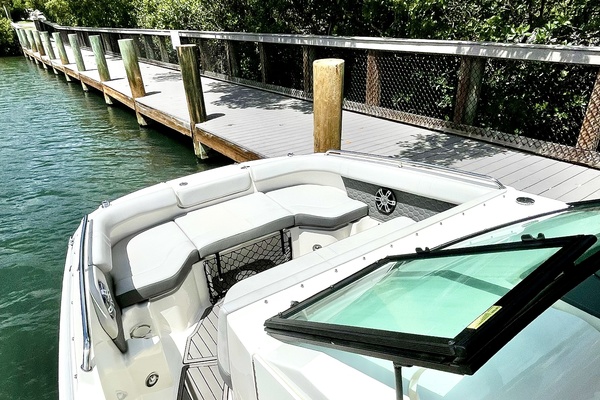 25ft Sea Ray Yacht For Sale