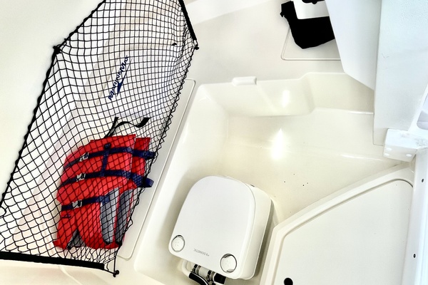 25ft Sea Ray Yacht For Sale