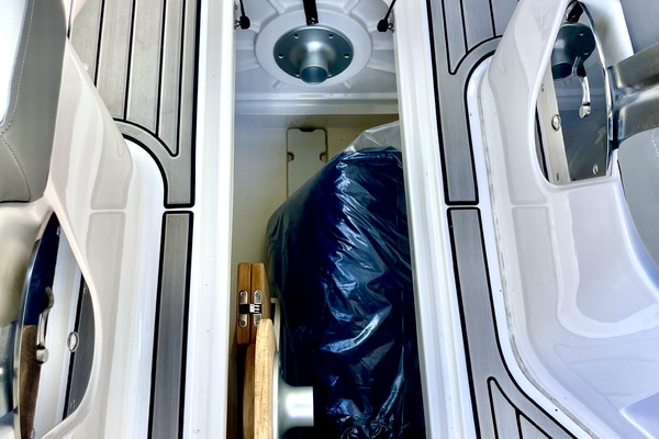 25ft Sea Ray Yacht For Sale