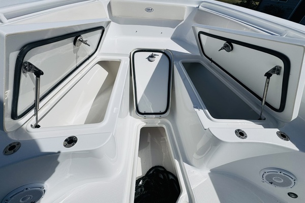 25ft Sea Hunt Yacht For Sale
