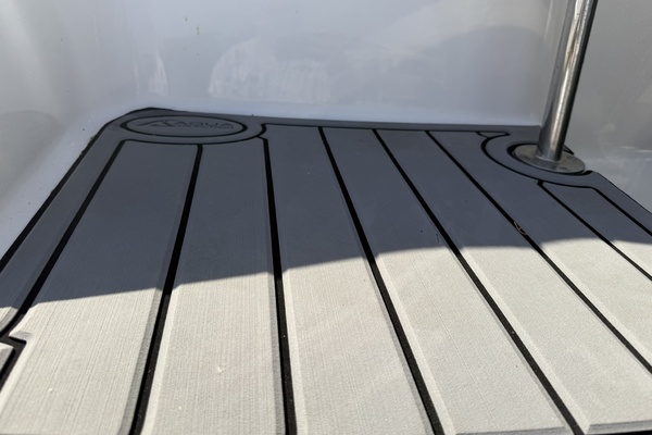 22ft Robalo Yacht For Sale