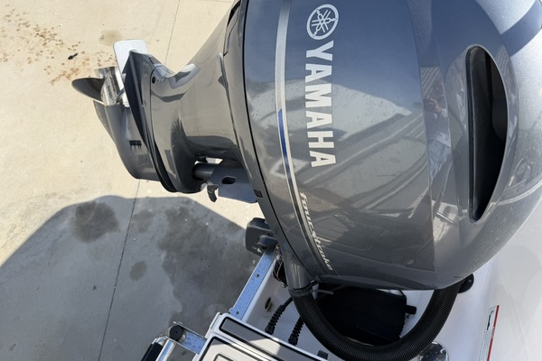 22ft Robalo Yacht For Sale