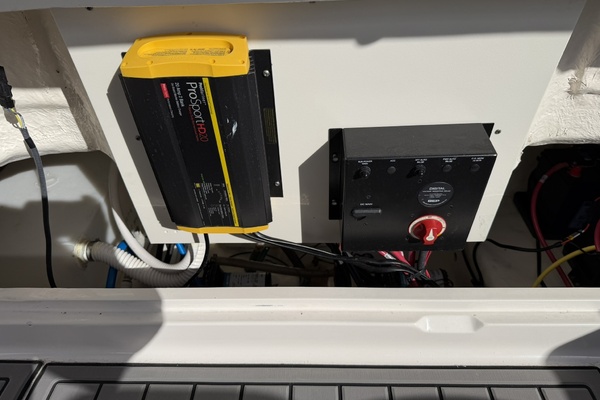 22ft Robalo Yacht For Sale