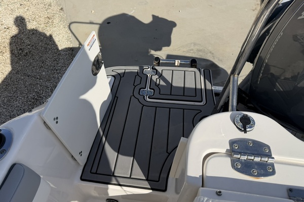 22ft Robalo Yacht For Sale