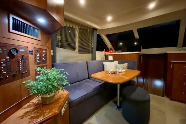 33ft Silverton Yacht For Sale