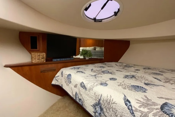 33ft Silverton Yacht For Sale