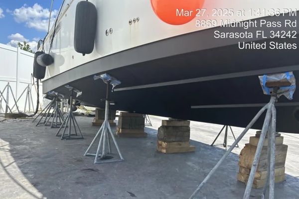 33ft Silverton Yacht For Sale