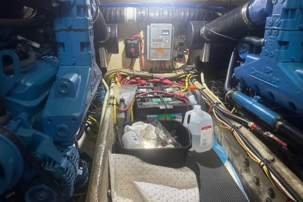 33ft Silverton Yacht For Sale