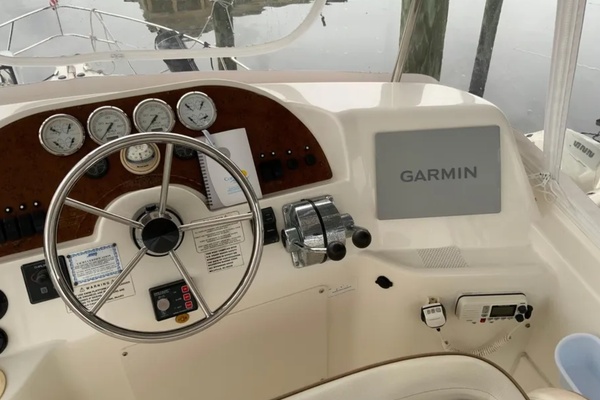 33ft Silverton Yacht For Sale