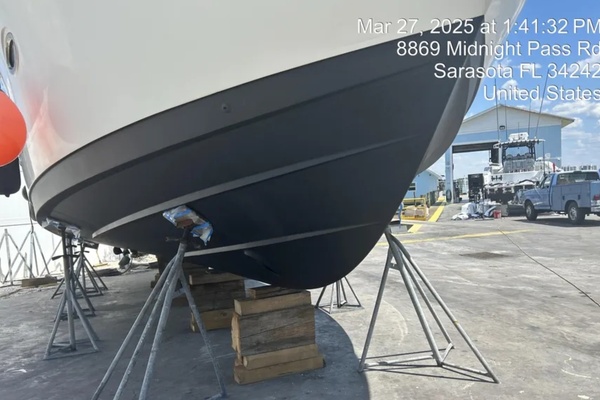 33ft Silverton Yacht For Sale