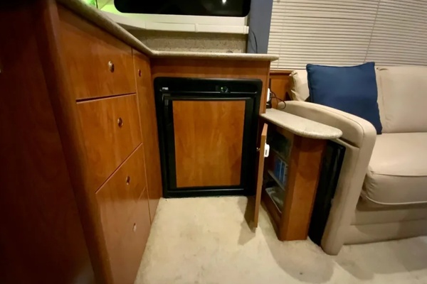 33ft Silverton Yacht For Sale