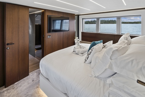 JESSEA 66ft Astondoa Yacht For Sale