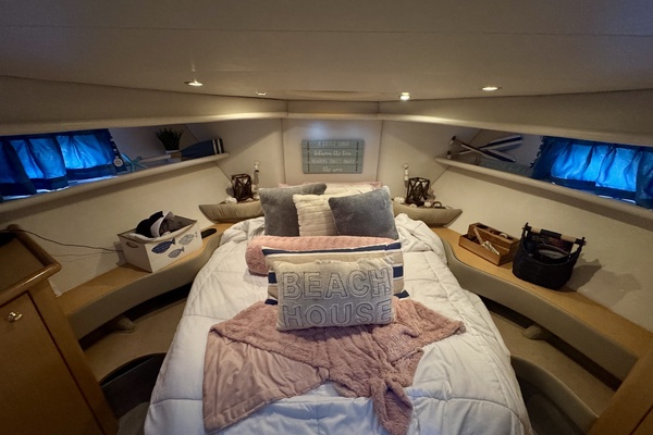 Some Day 41ft Maxum Yacht For Sale