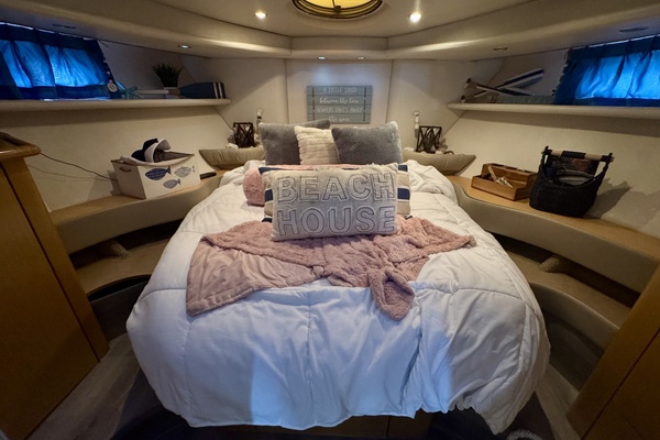 Some Day 41ft Maxum Yacht For Sale