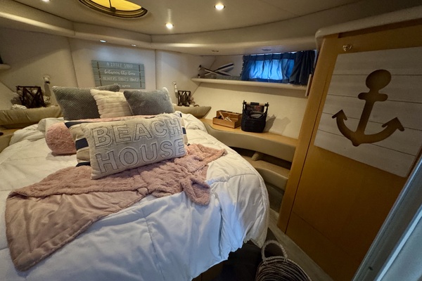 Some Day 41ft Maxum Yacht For Sale