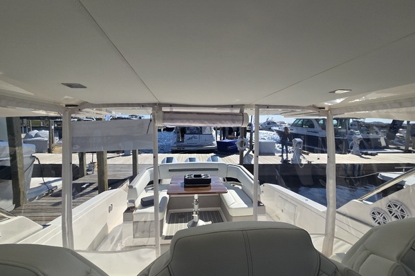 2024 Tiara Yachts 38