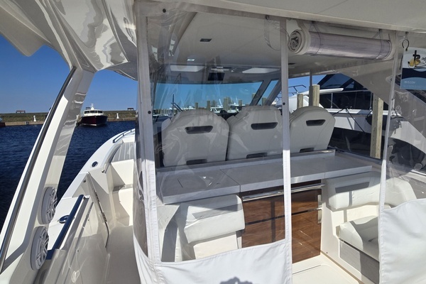 2024 Tiara Yachts 38
