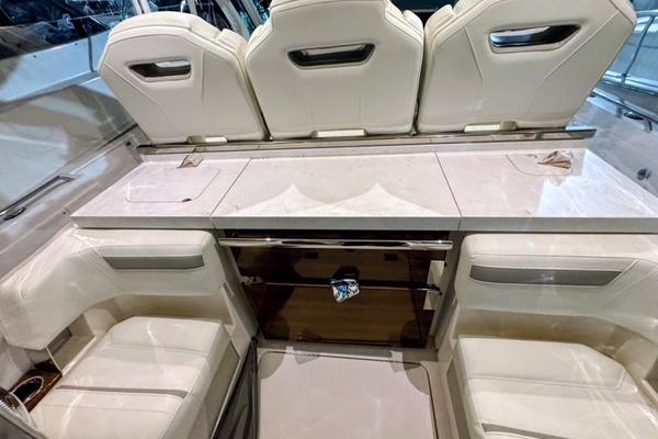 2024 Tiara Yachts 38