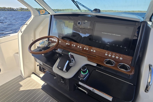 38ft Tiara Yachts Yacht For Sale