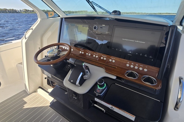 2024 Tiara Yachts 38