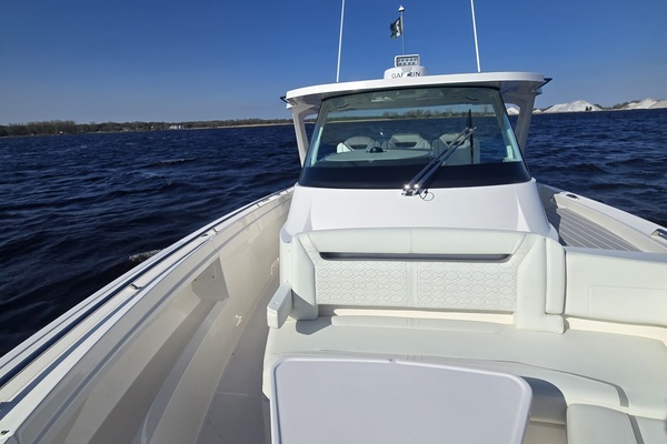 38ft Tiara Yachts Yacht For Sale