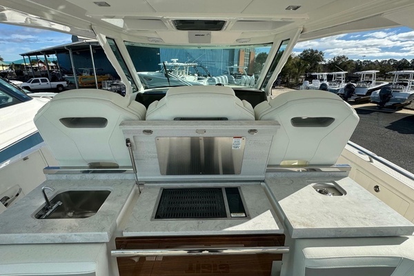 2024 Tiara Yachts 38