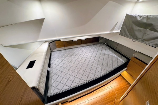 2024 Tiara Yachts 38