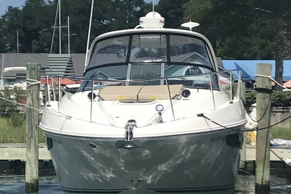 2017 Sea Ray 37
