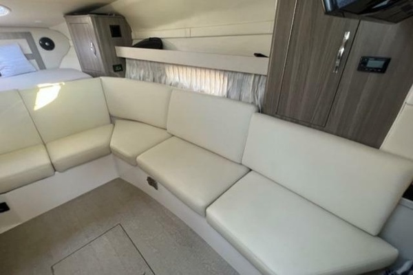 33ft Regal Yacht For Sale