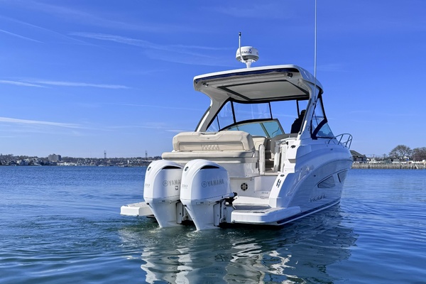 33ft Regal Yacht For Sale