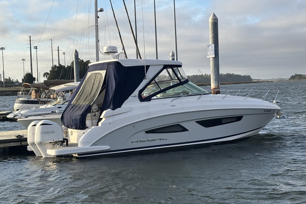 33ft Regal Yacht For Sale