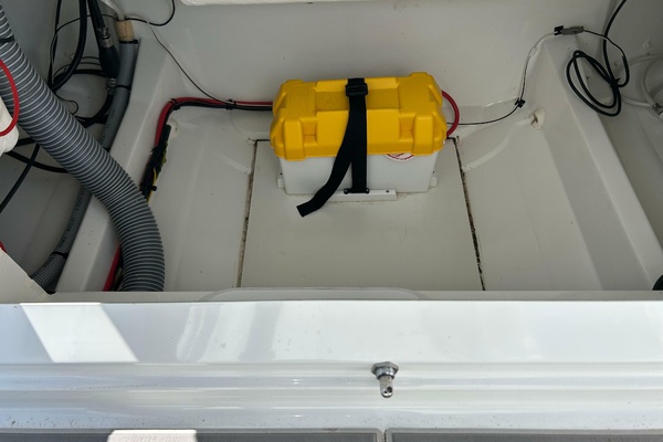 22ft Jeanneau Yacht For Sale