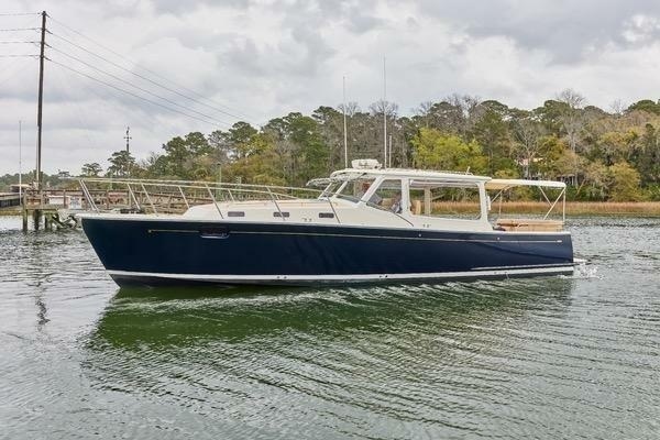 40-ft-MJM-2018-40z-La Lee Camden Maine United States  yacht for sale