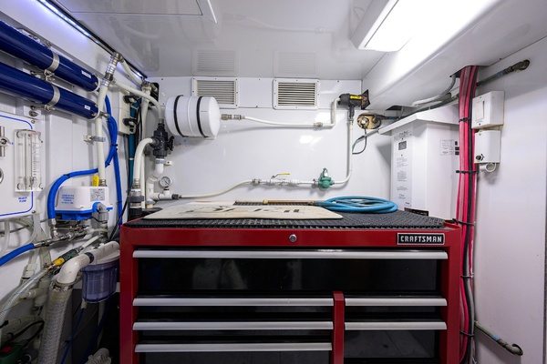 65ft American Custom Yachts Yacht For Sale