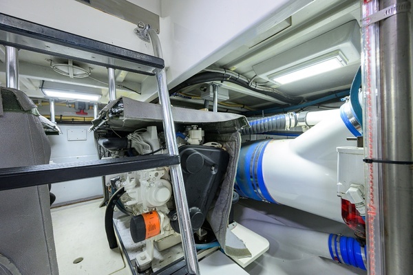 2003 American Custom Yachts 65