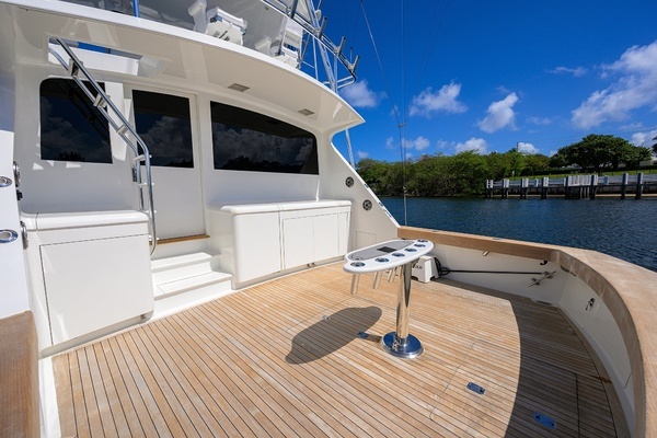 2003 American Custom Yachts 65