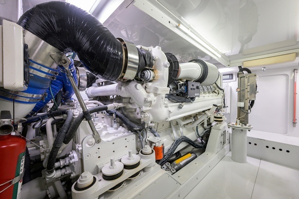 2003 American Custom Yachts 65